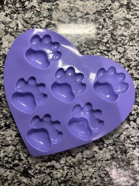 PAW PRINT Heart Silicone Mold